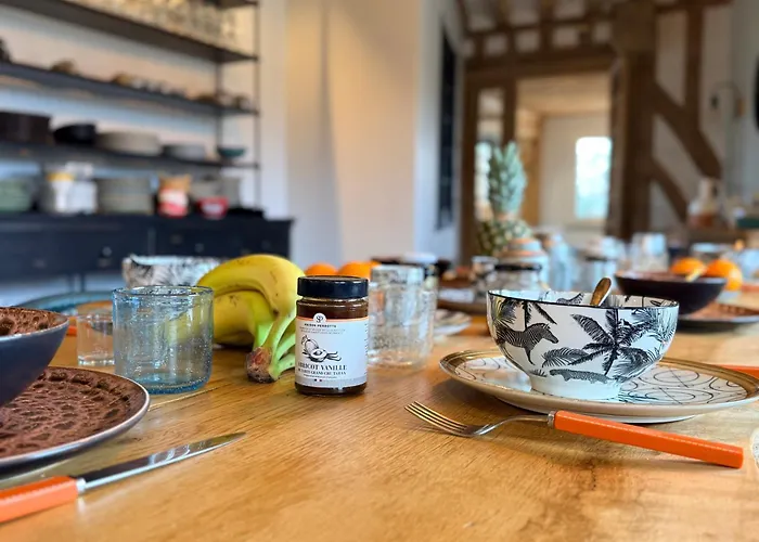 Elysia Yourhosthelper ヴィラ トゥック