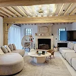 Vila Elysia Yourhosthelper Touques