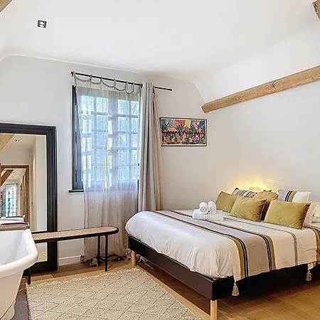 Villa Elysia Yourhosthelper