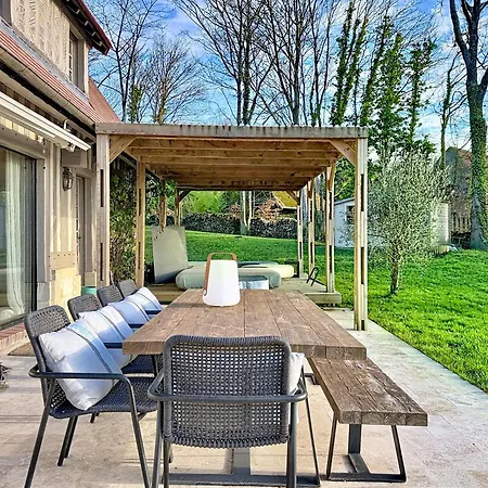 Elysia Yourhosthelper Villa Touques