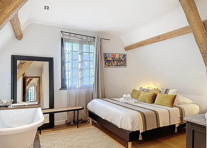 Villa Elysia Yourhosthelper