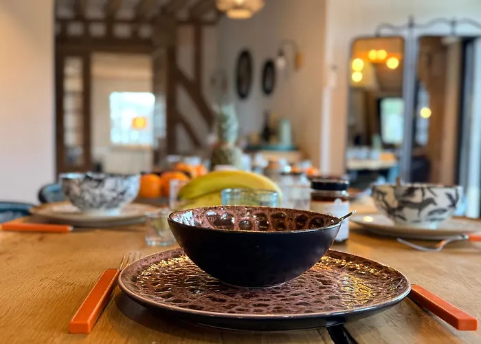 Elysia Yourhosthelper Villa