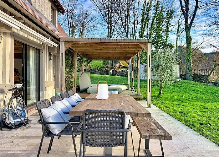 Elysia Yourhosthelper Villa Touques