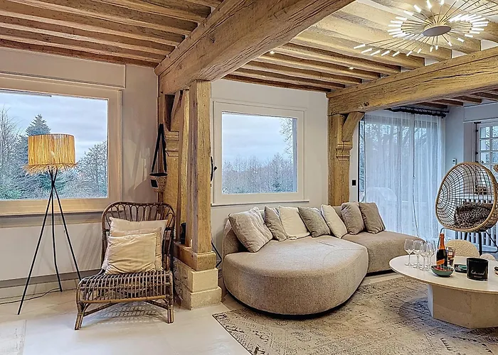 Elysia Yourhosthelper Touques