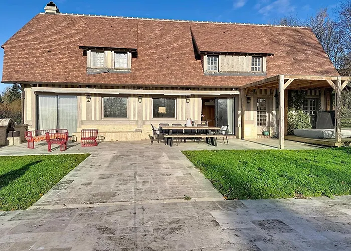 Elysia Yourhosthelper Villa